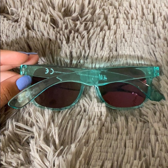 Multicolored sunglasses - Picture 2 of 2